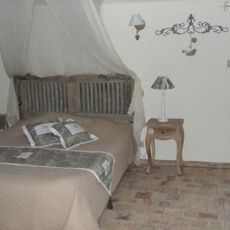 Bed and Breakfast Mas Bella Cortis Ла-Гард-Адэмар Экстерьер фото