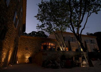 Bed and Breakfast Mas Bella Cortis Ла-Гард-Адэмар Экстерьер фото